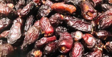 What are the uses of eating 2 dates per day